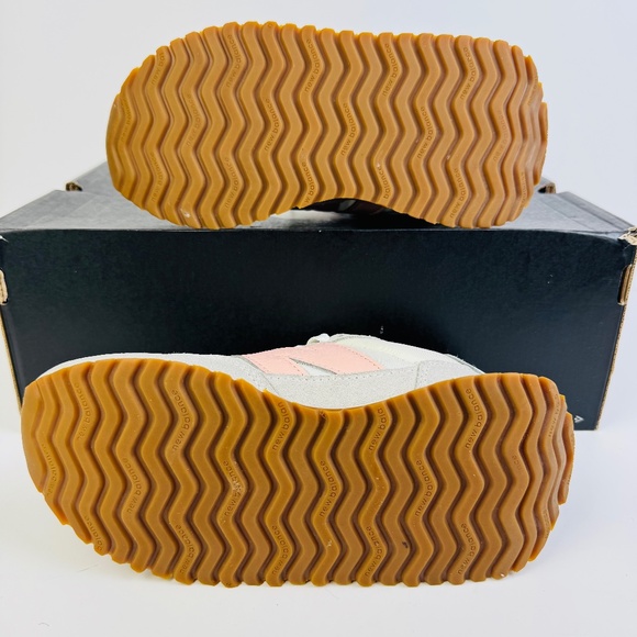 New Balance 237 Sea Salt Pink Suede Sneakers Shoes WS237GA Women's Size 6 B - Picture 8 of 12